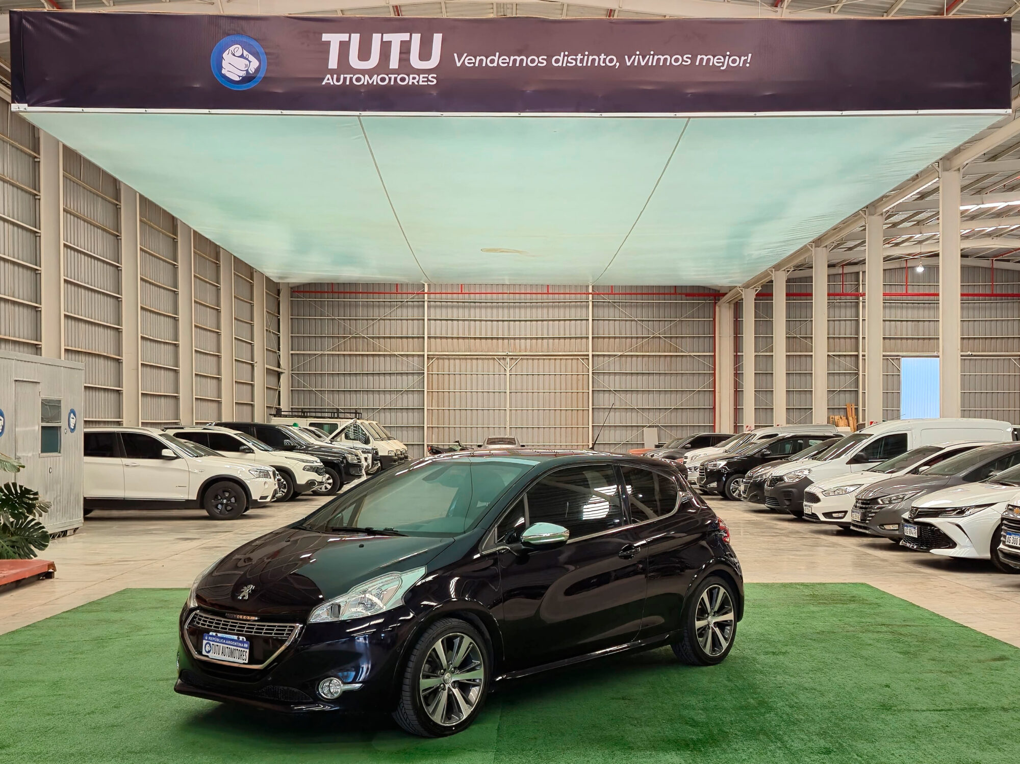 Peugeot 208 1.6 XY 2014