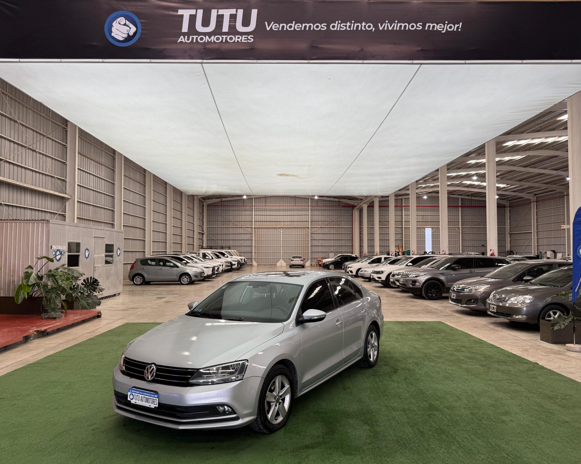 Volkswagen Vento Advance Plus 2.5 At 2015