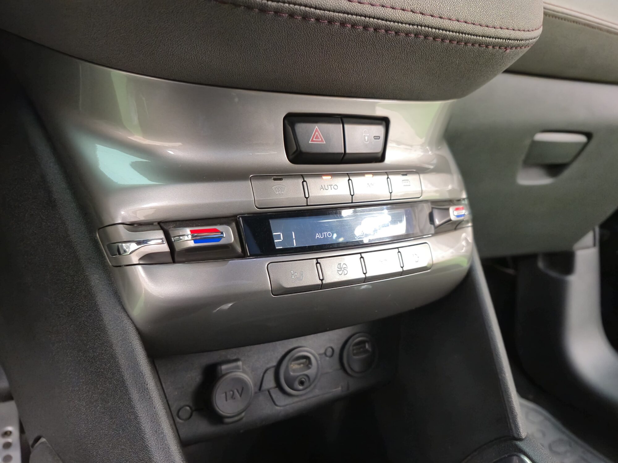 Peugeot 208 1.6 XY 2014 - Imagen 15