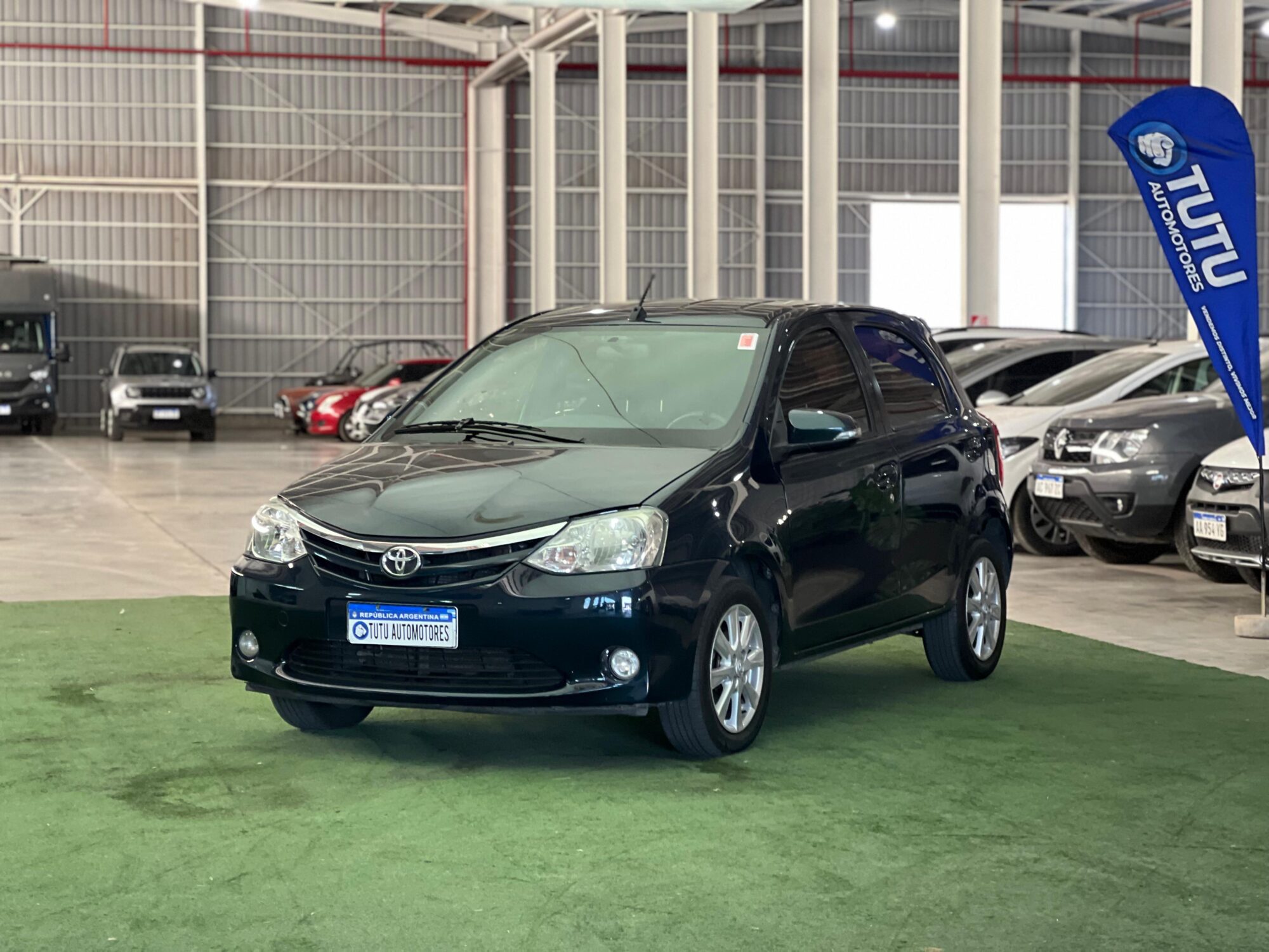 Toyota Etios Xls 1.5 6M/T 5P 2016
