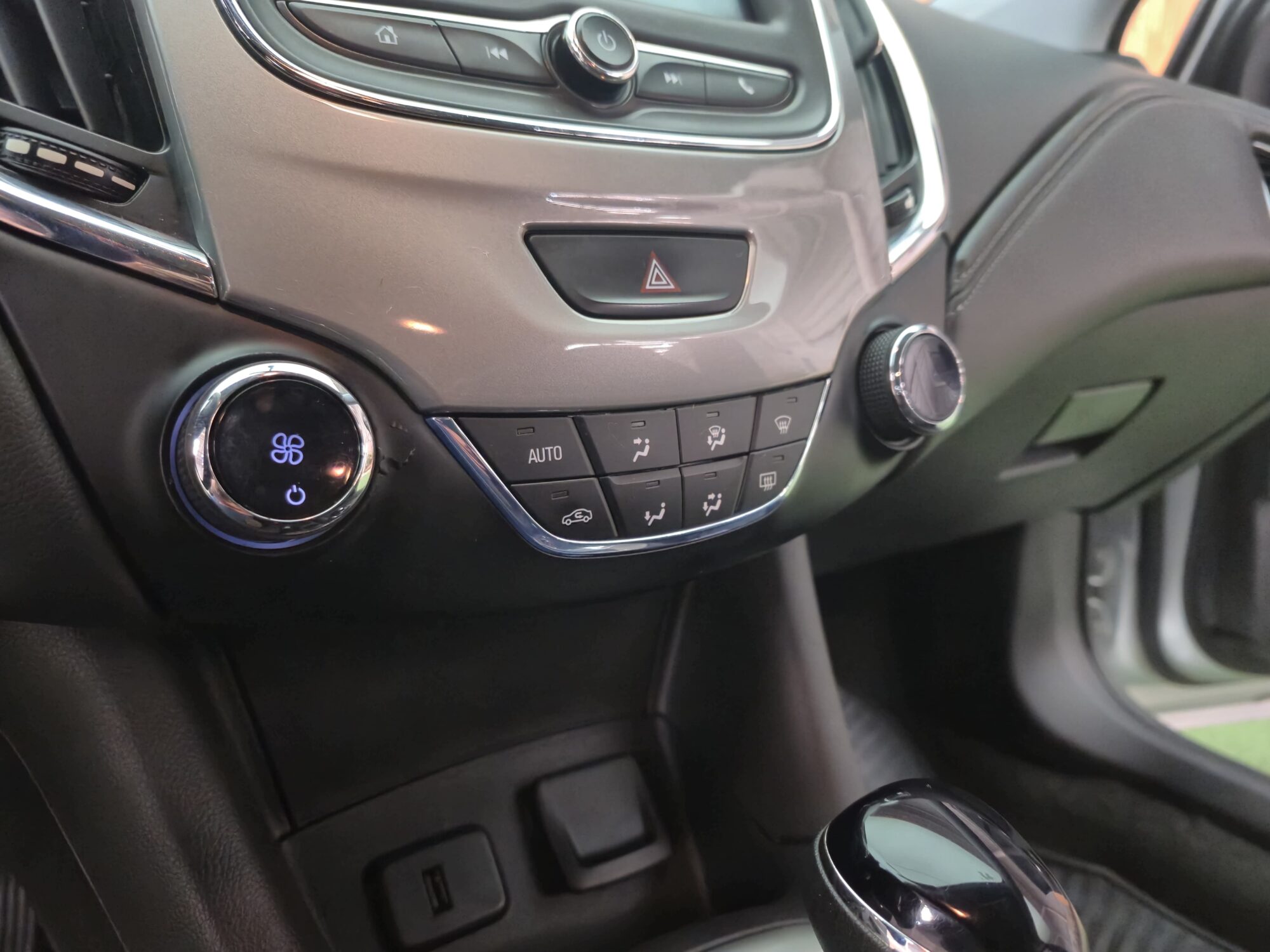 Chevrolet Cruze 1.4 Turbo Lt At 4P 2022 - Imagen 18