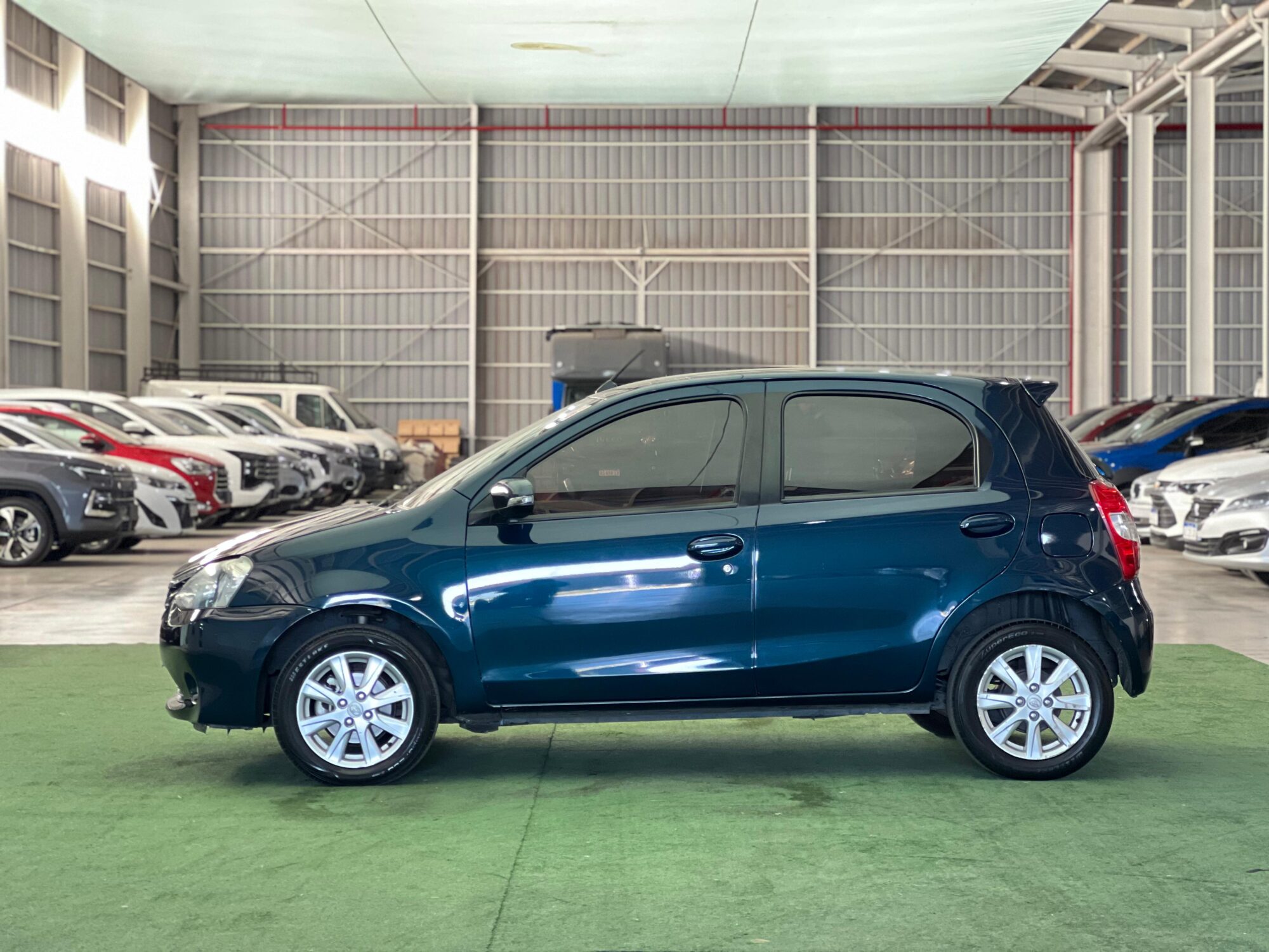 Toyota Etios Xls 1.5 6M/T 5P 2016 - Imagen 4