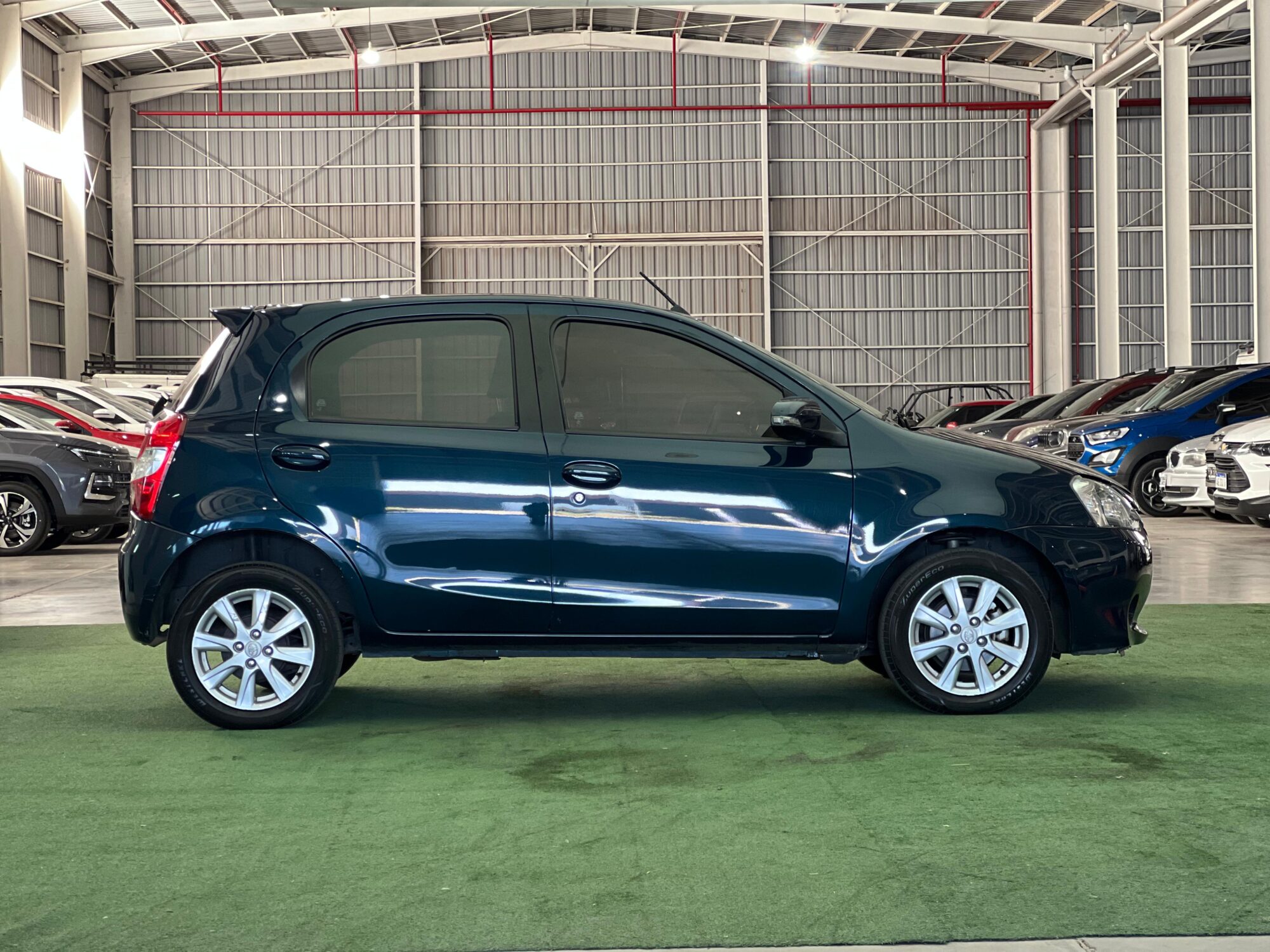 Toyota Etios Xls 1.5 6M/T 5P 2016 - Imagen 7