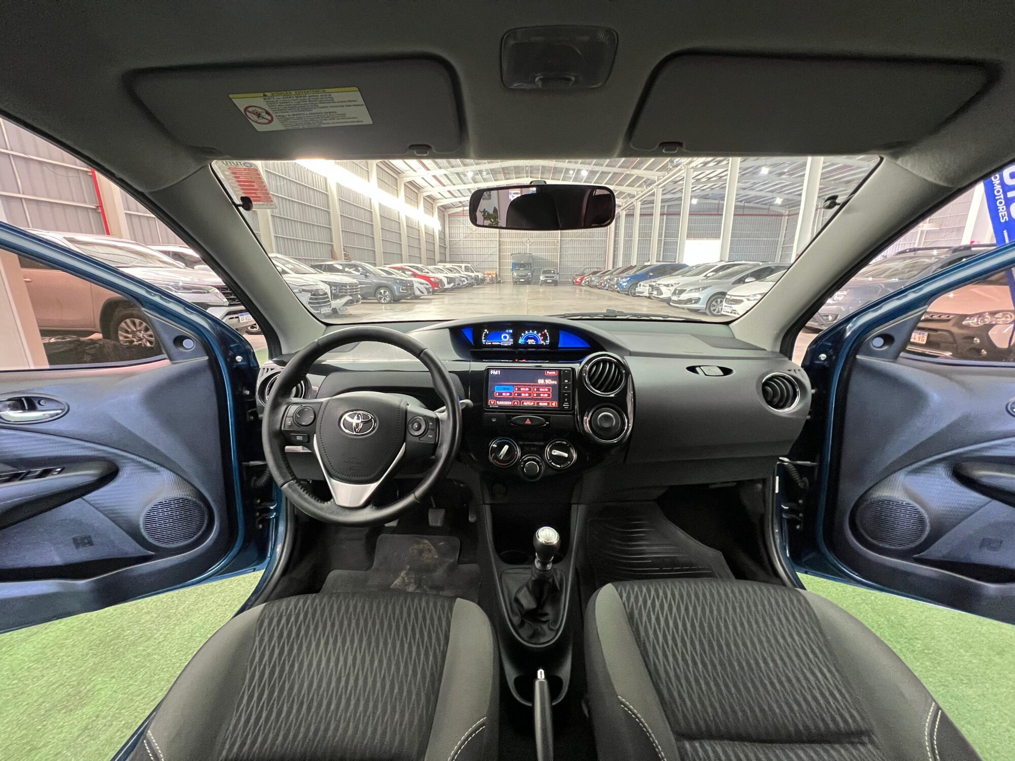 Toyota Etios Xls 1.5 6M/T 5P 2016 - Imagen 15