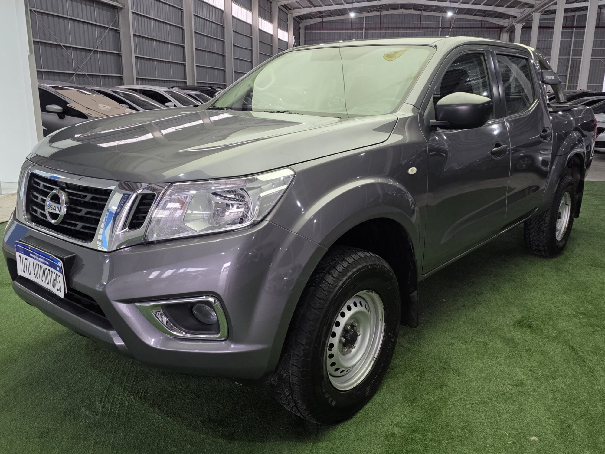 Nissan NP300 Frontier Se 4X2 Mt Diesel 2017
