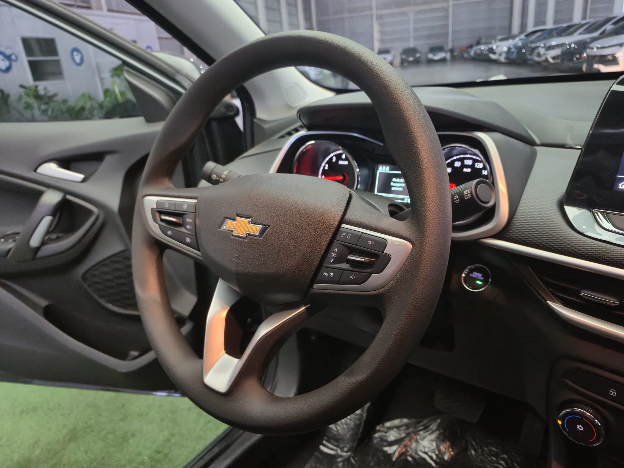 Chevrolet Tracker 1.2T AT LTZ 2025 - Imagen 12