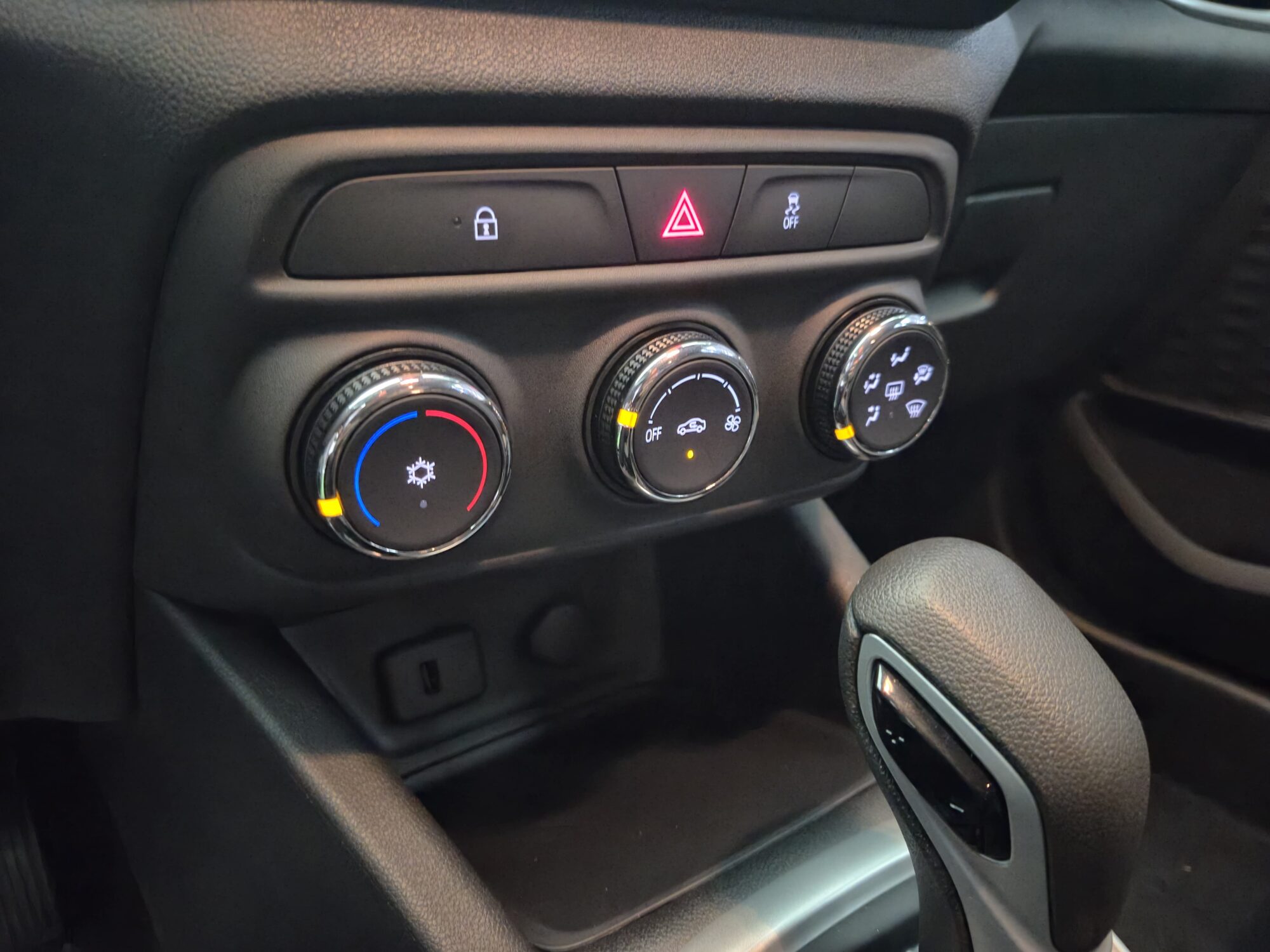 Chevrolet Tracker 1.2T AT LTZ 2025 - Imagen 15