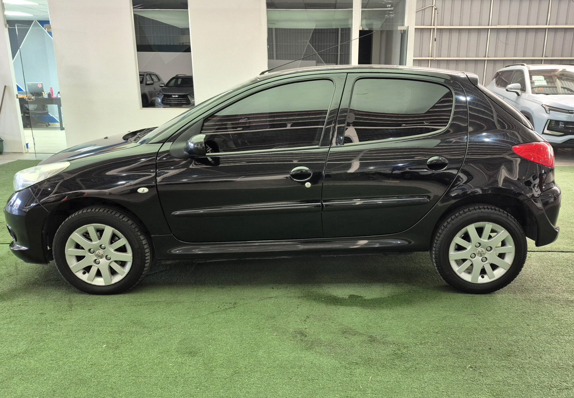 Peugeot 207 Compact Xs 1.6N 5P 2009 - Imagen 4