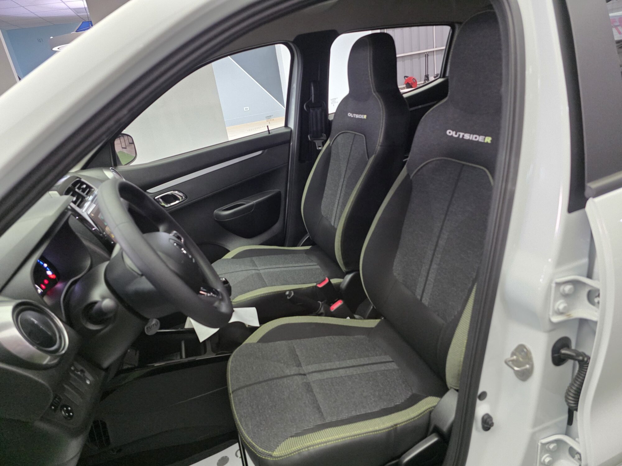 Renault Kwid Iconic Bitono 1.0 2025 - Imagen 7