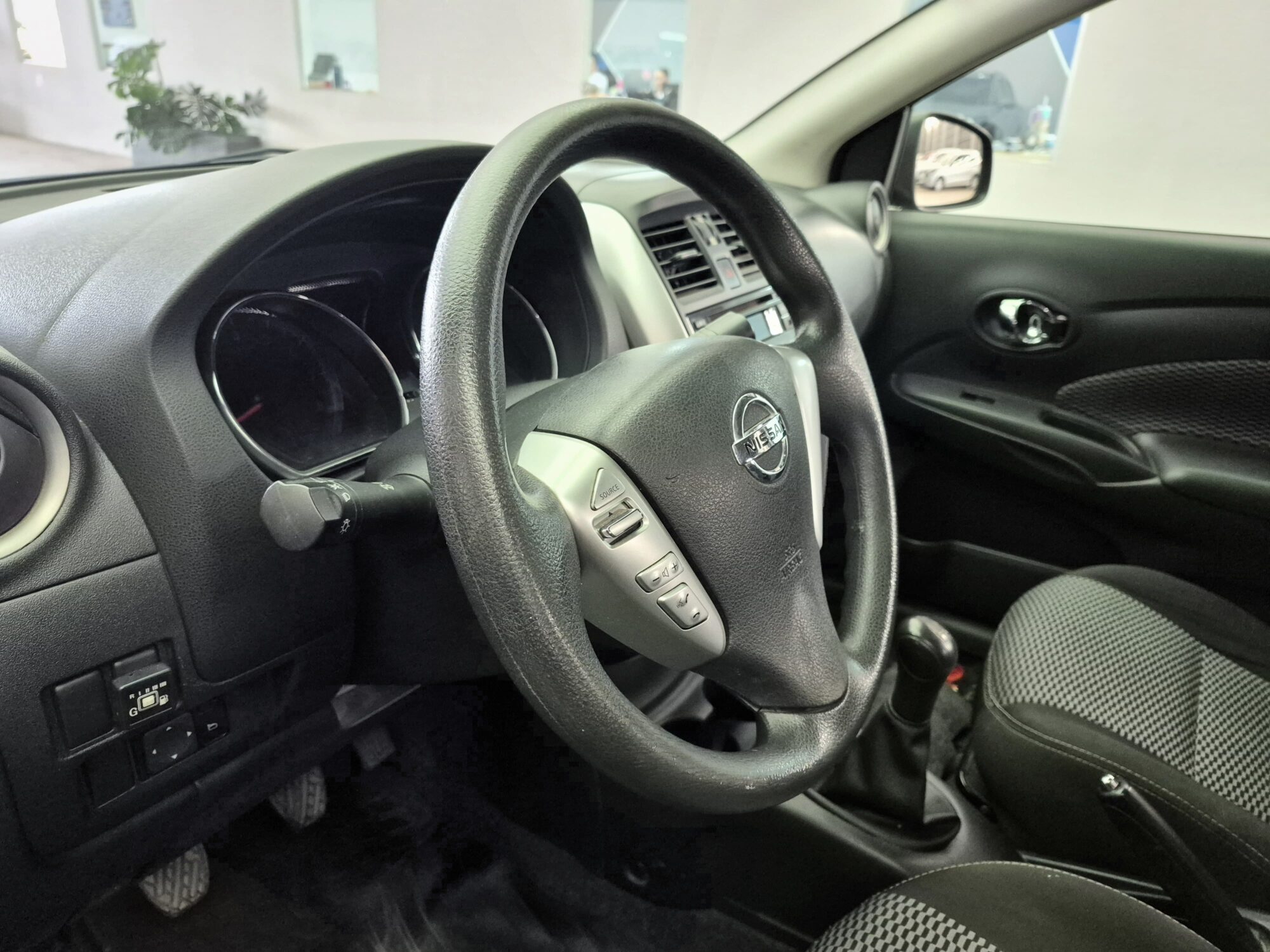 Nissan Versa Sense Mt Pure Drive F2 2018 - Imagen 12