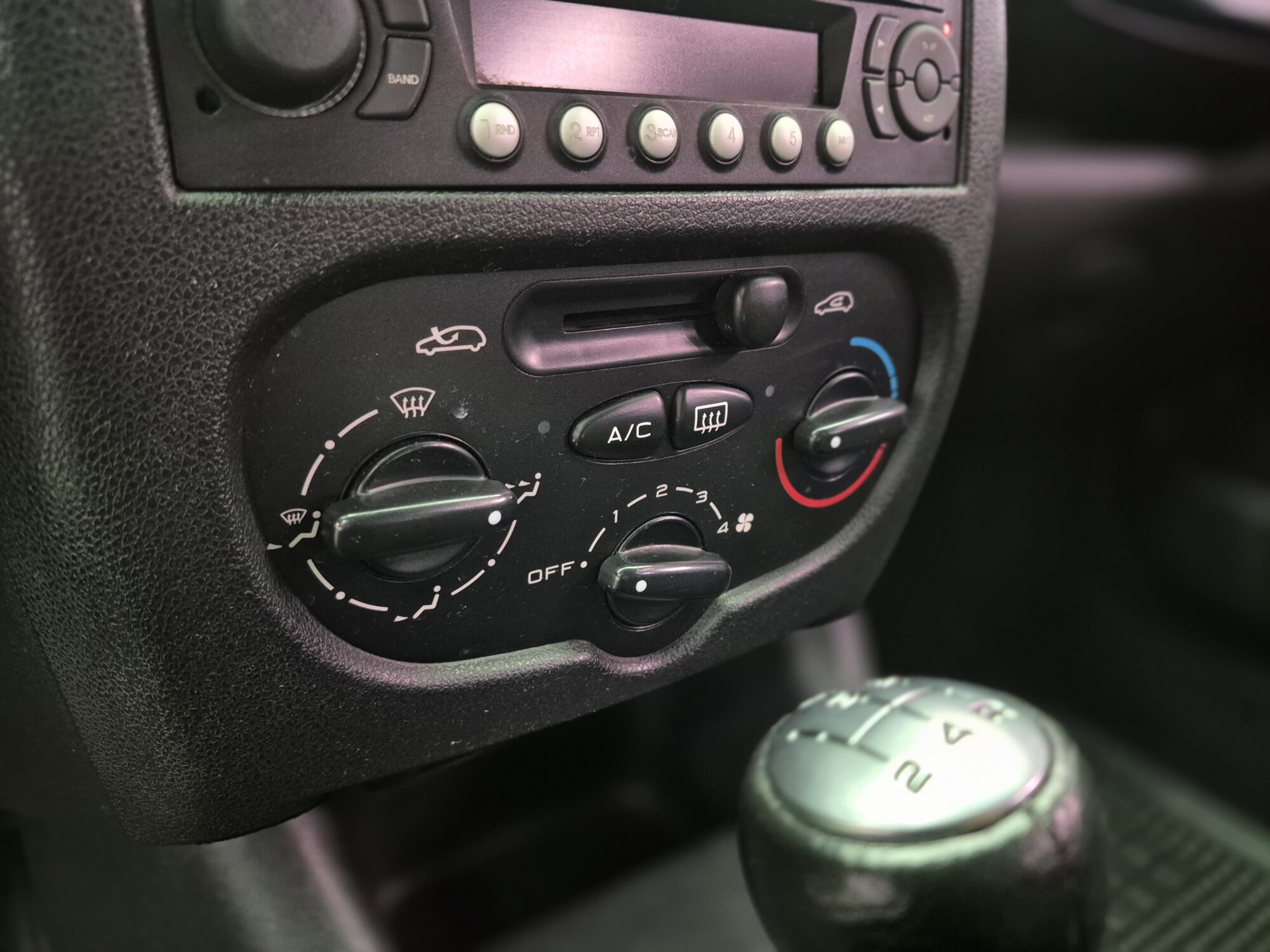 Peugeot 207 Compact Xs 1.6N 5P 2009 - Imagen 14