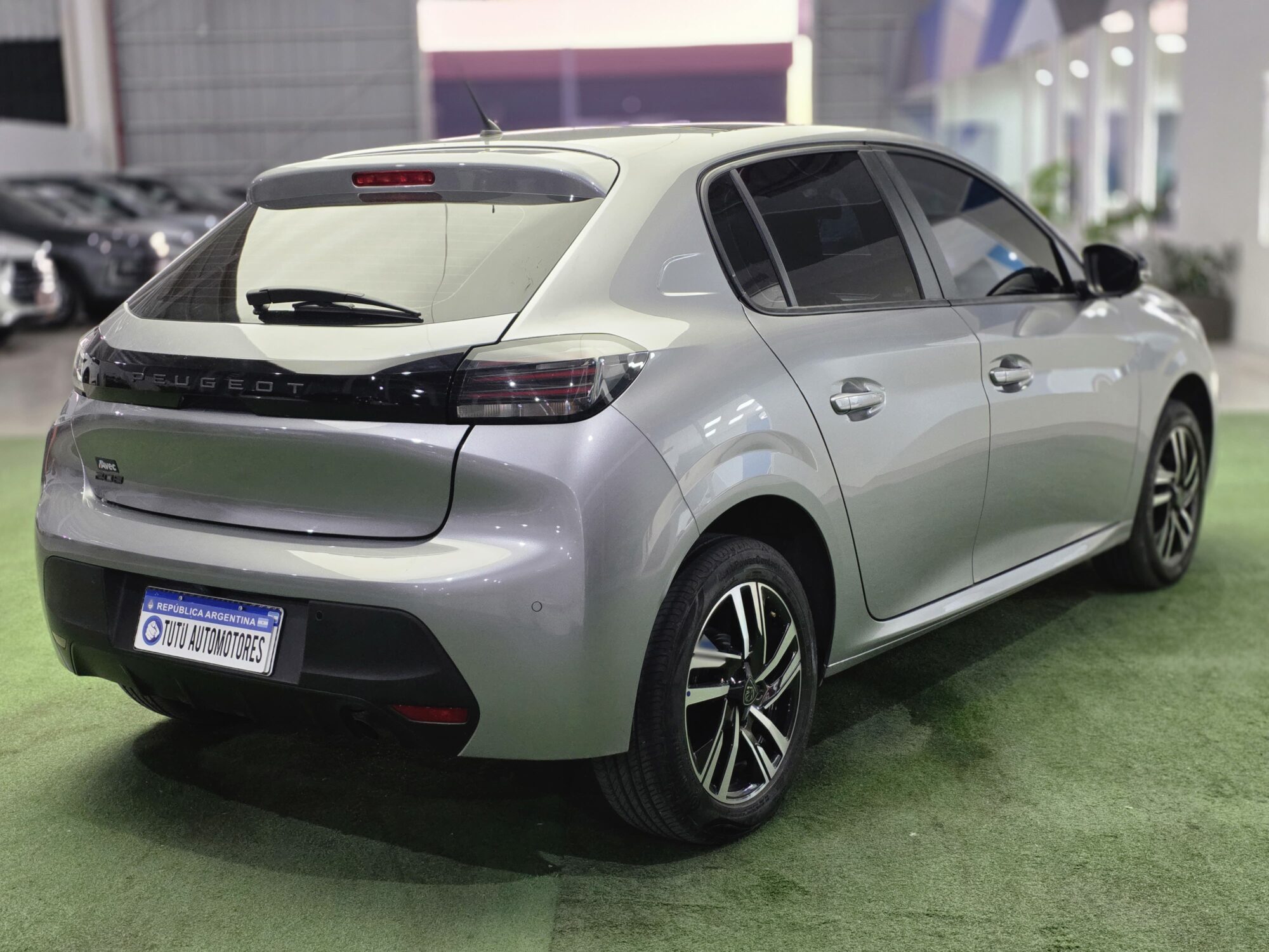 Peugeot 208 1.6 Allure Pack 2024 - Imagen 5