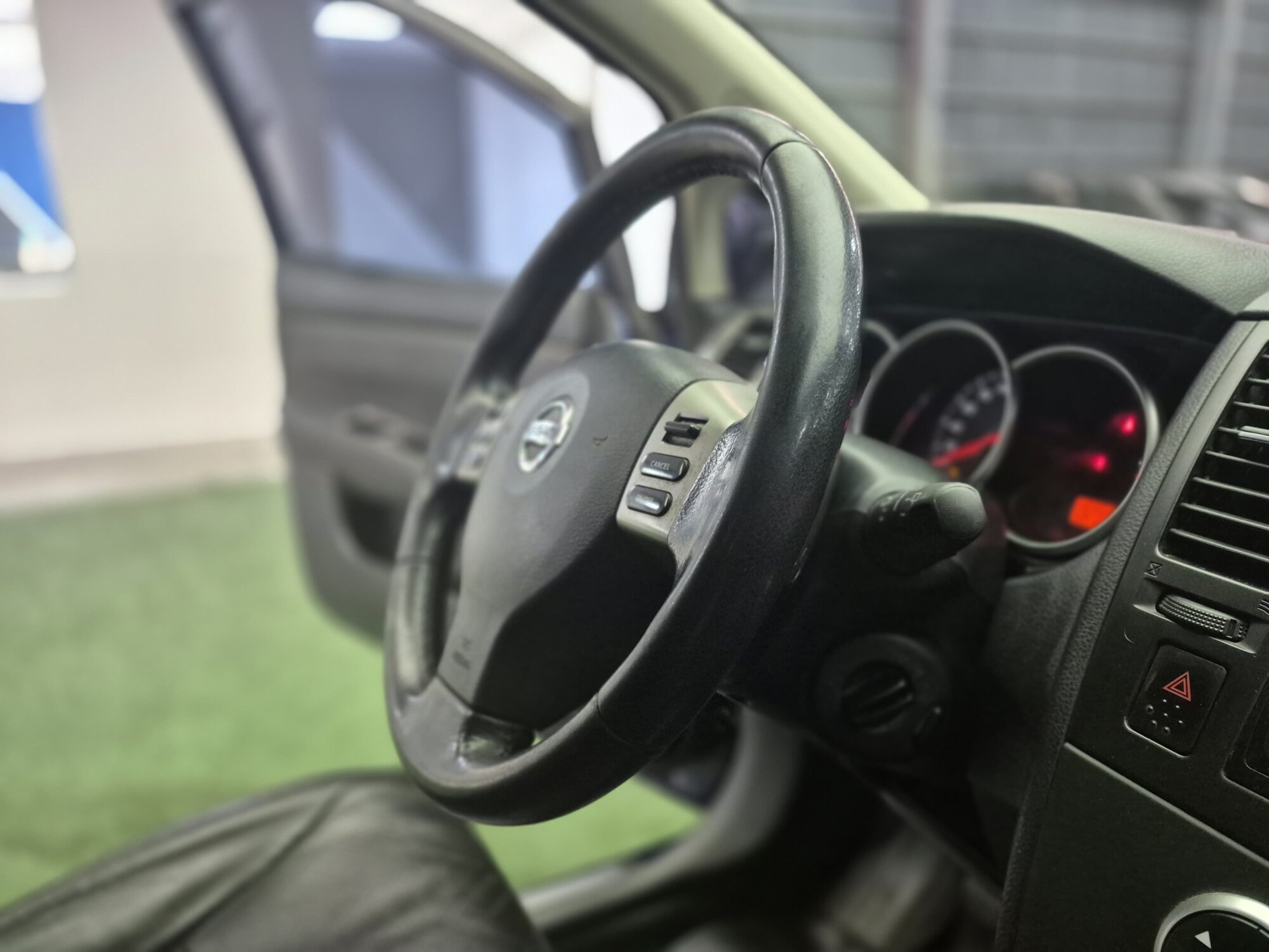 Nissan Tiida1.8 6Mt Tekna 2014 - Imagen 11