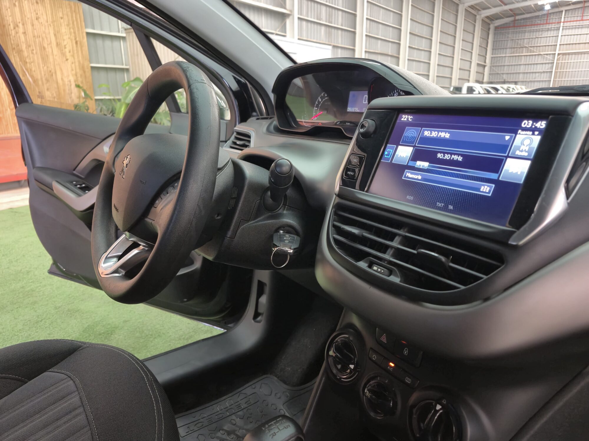 Peugeot 208 Allure 1.6 5p mt 2018 - Imagen 22