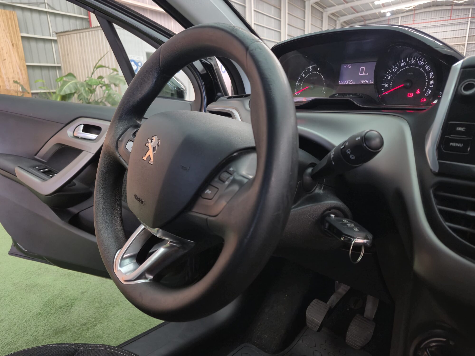 Peugeot 208 Allure 1.6 5p mt 2018 - Imagen 21