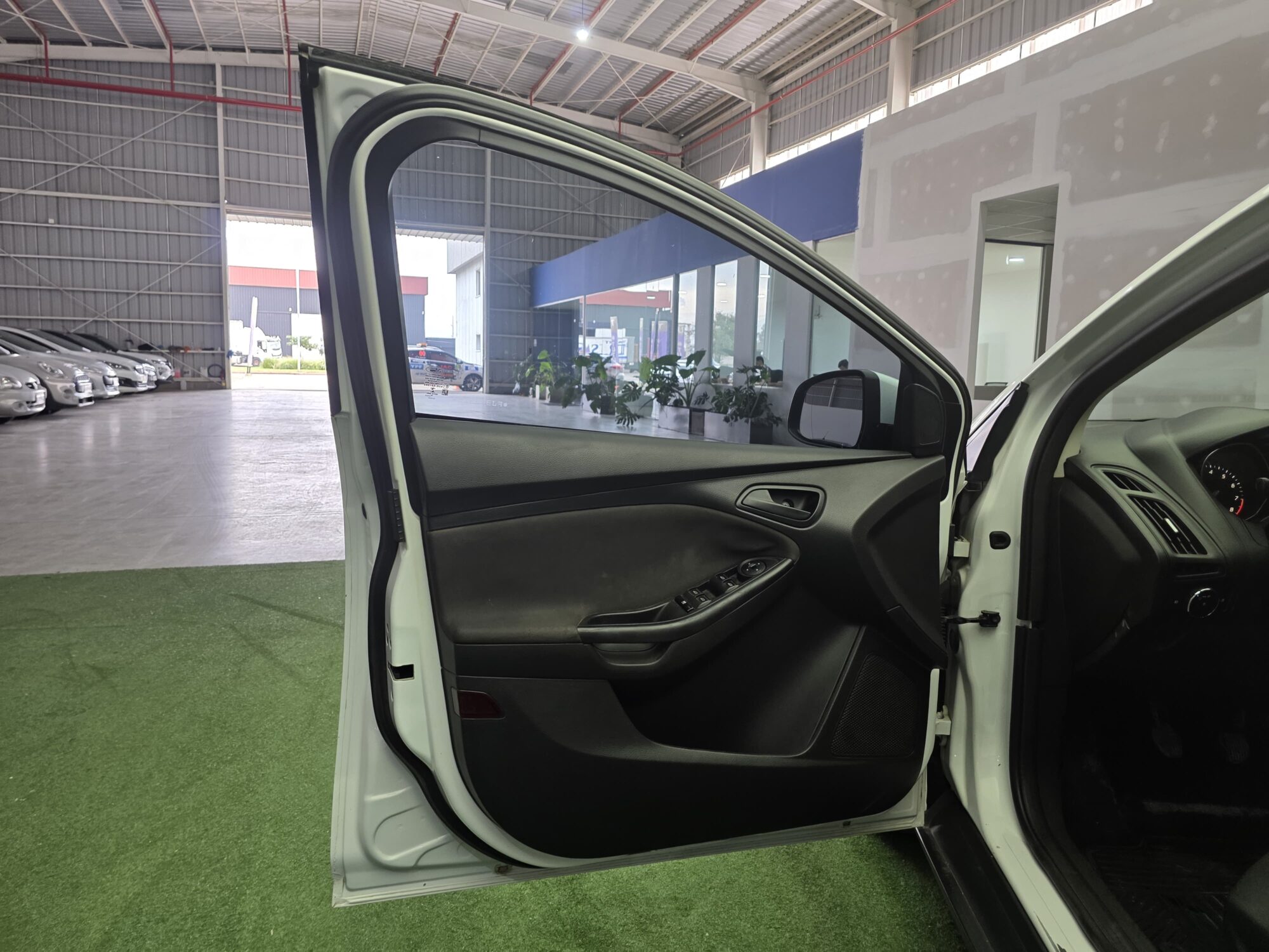 Ford Focus  1.6N S MT 5P 2015 - Imagen 23