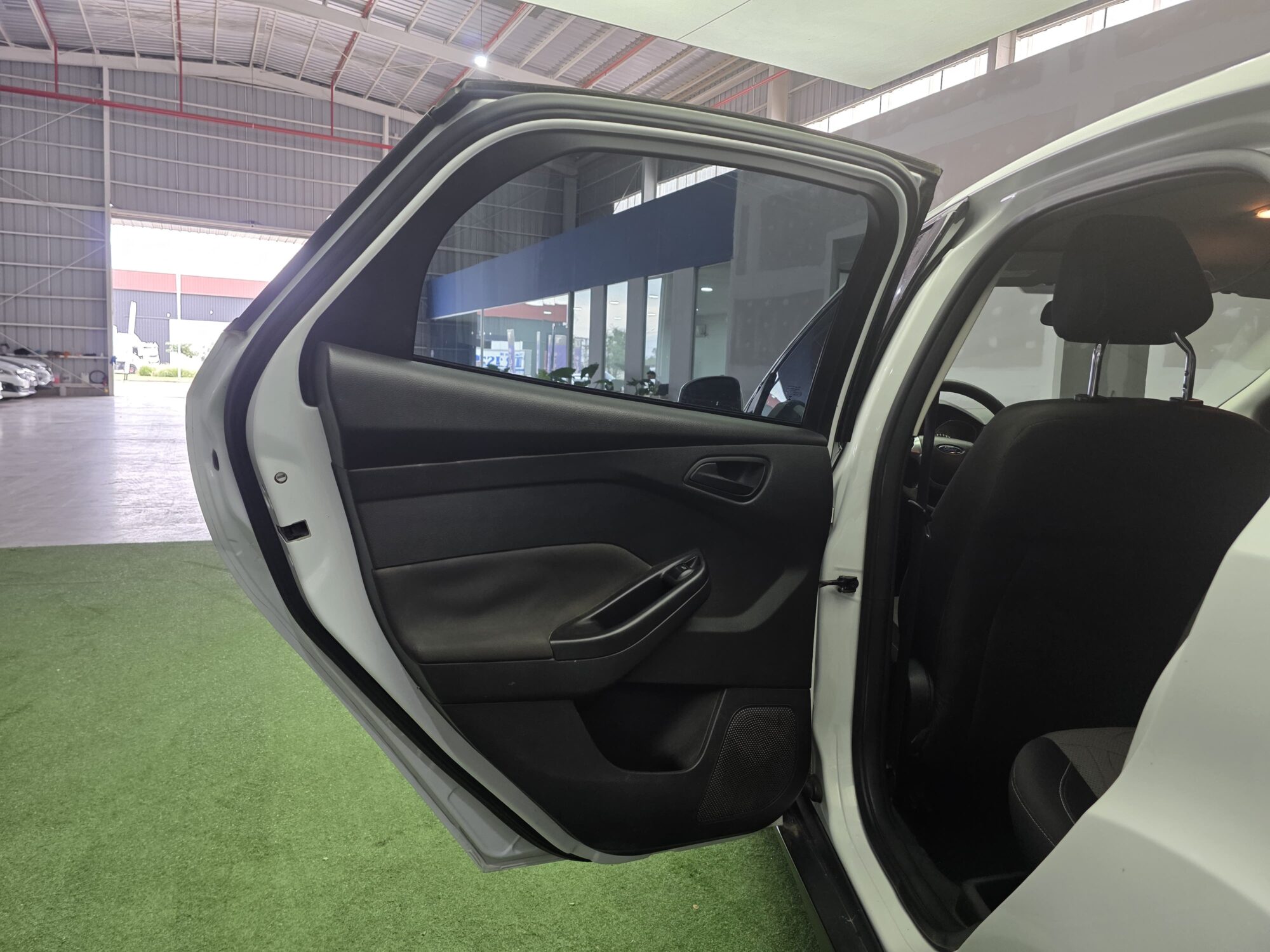 Ford Focus  1.6N S MT 5P 2015 - Imagen 24