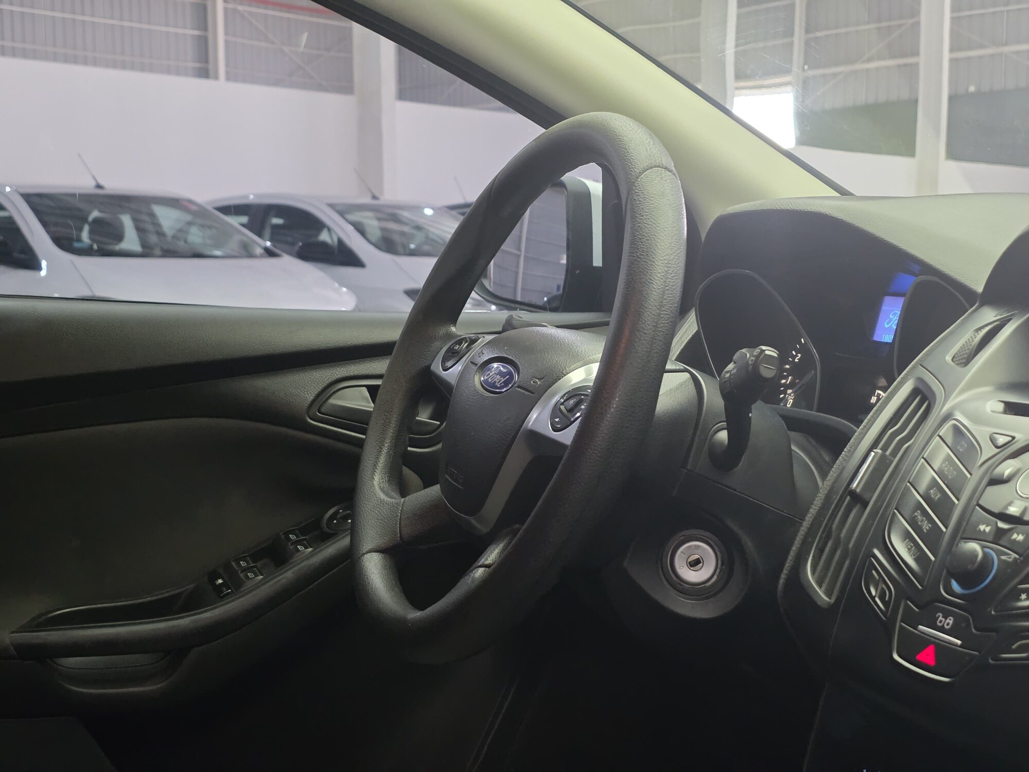 Ford Focus  1.6N S MT 5P 2015 - Imagen 29