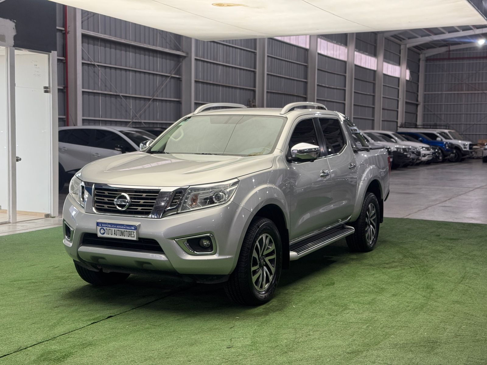 Nissan Frontier CD LE 2.3D 4X2 MT