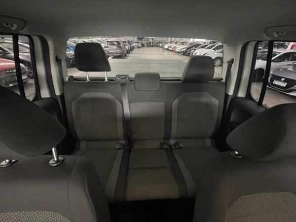 Volkswagen Amarok Confortline DC V6 3.0L 258 CV - Image 23