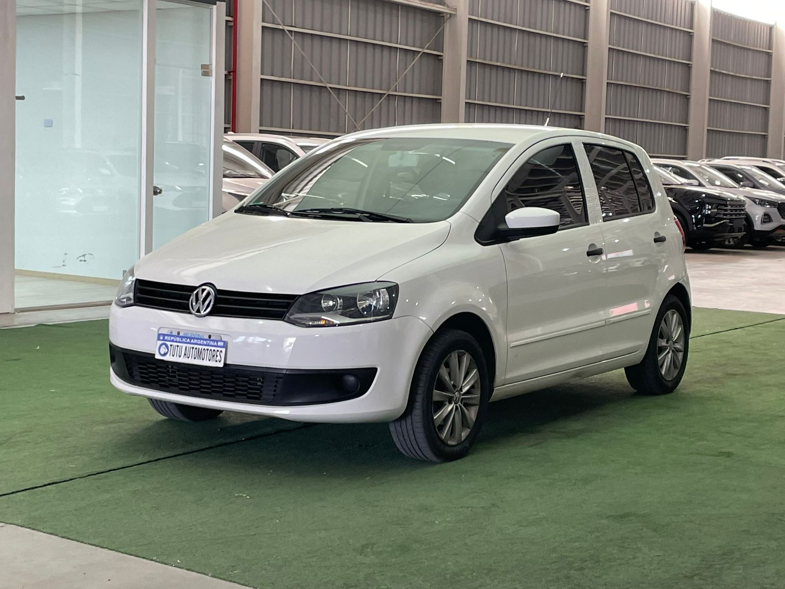 Volkswagen Fox Trendline 1.6 5p mt c/gnc