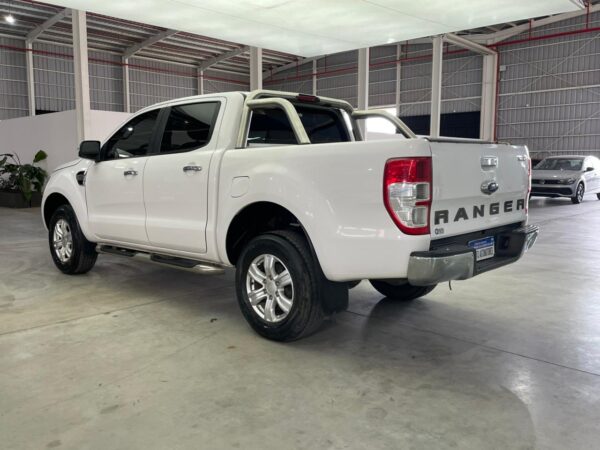 Ford Ranger DC 2.2 D XLT 4X2 AT - Image 4