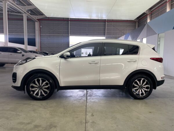 Kia Sportage EX 2.0N 4X2 AT 2018 - Image 9