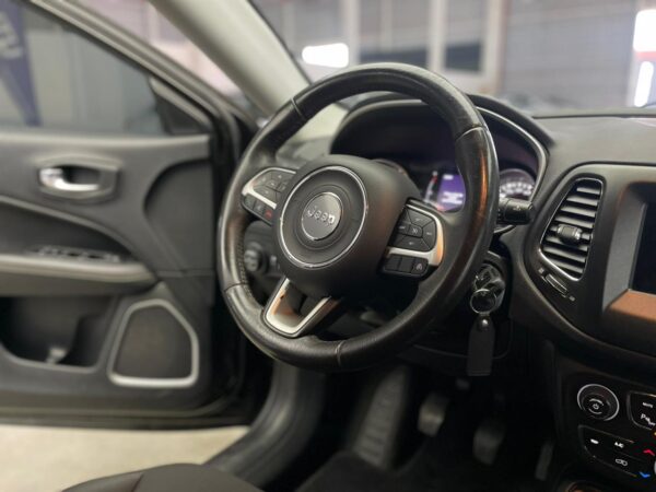 Jeep Compass Sport 2.4 MT6 FWD 2018 - Image 13
