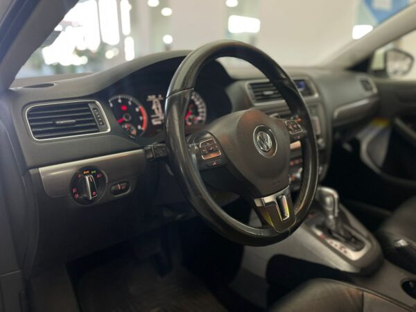 Volkswagen Vento SPORTLINE 2.0T BIXENON DSG   2014 - Image 20