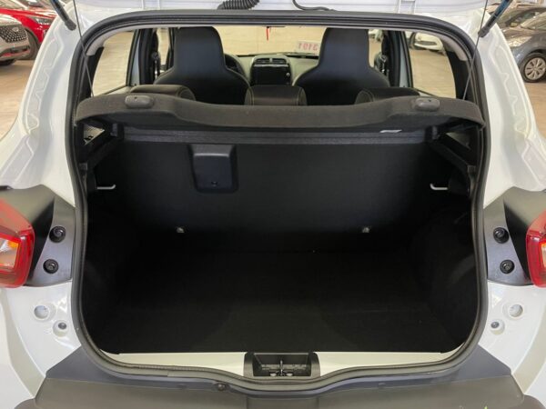 Renault  Kwid Iconic Outsider 1.0 2025 - Image 9