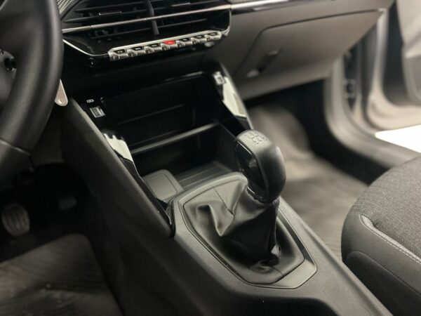 Peugeot 208 Allure 1.6 mt 2025 - Image 10
