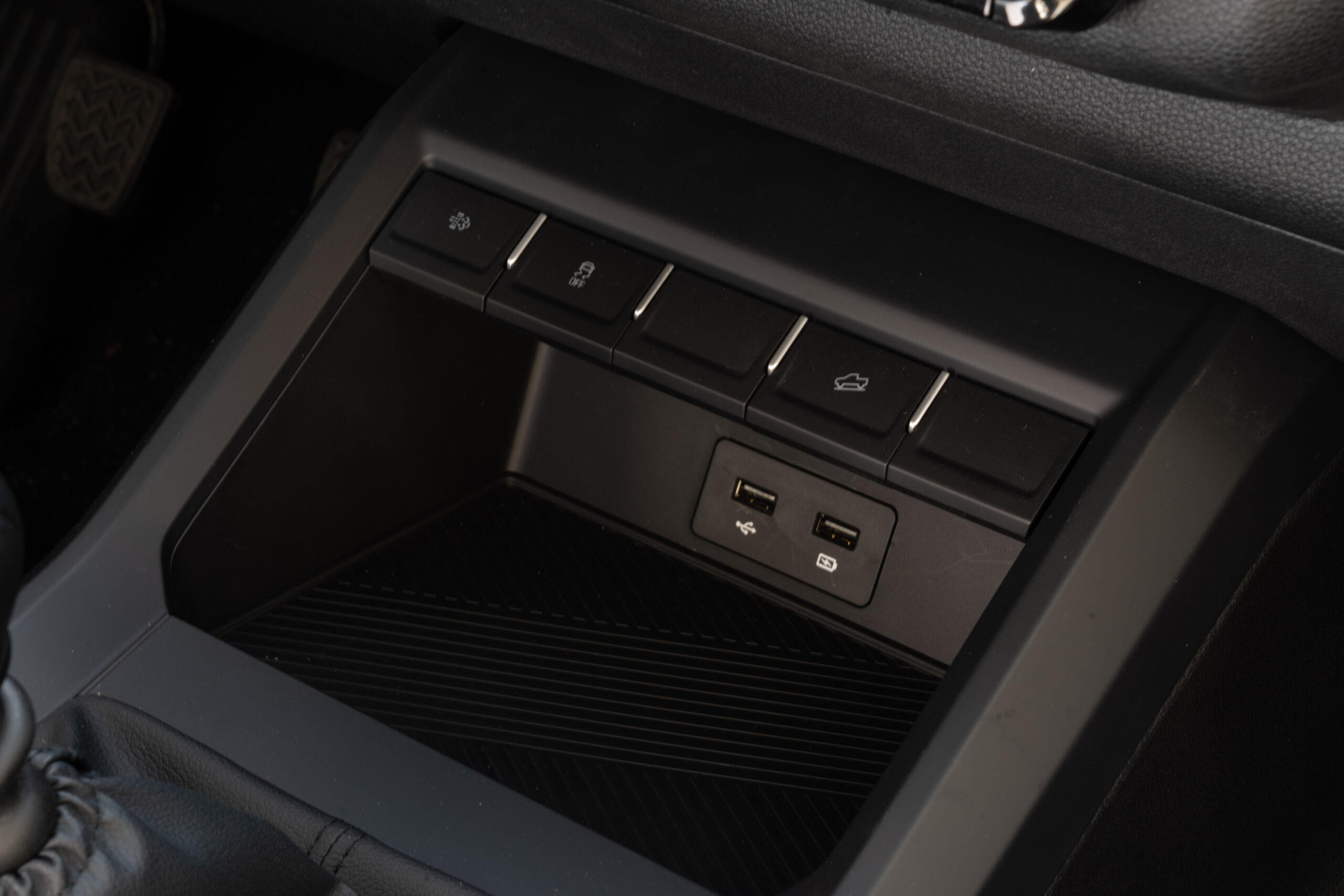 内饰 (14) 内饰 (14)