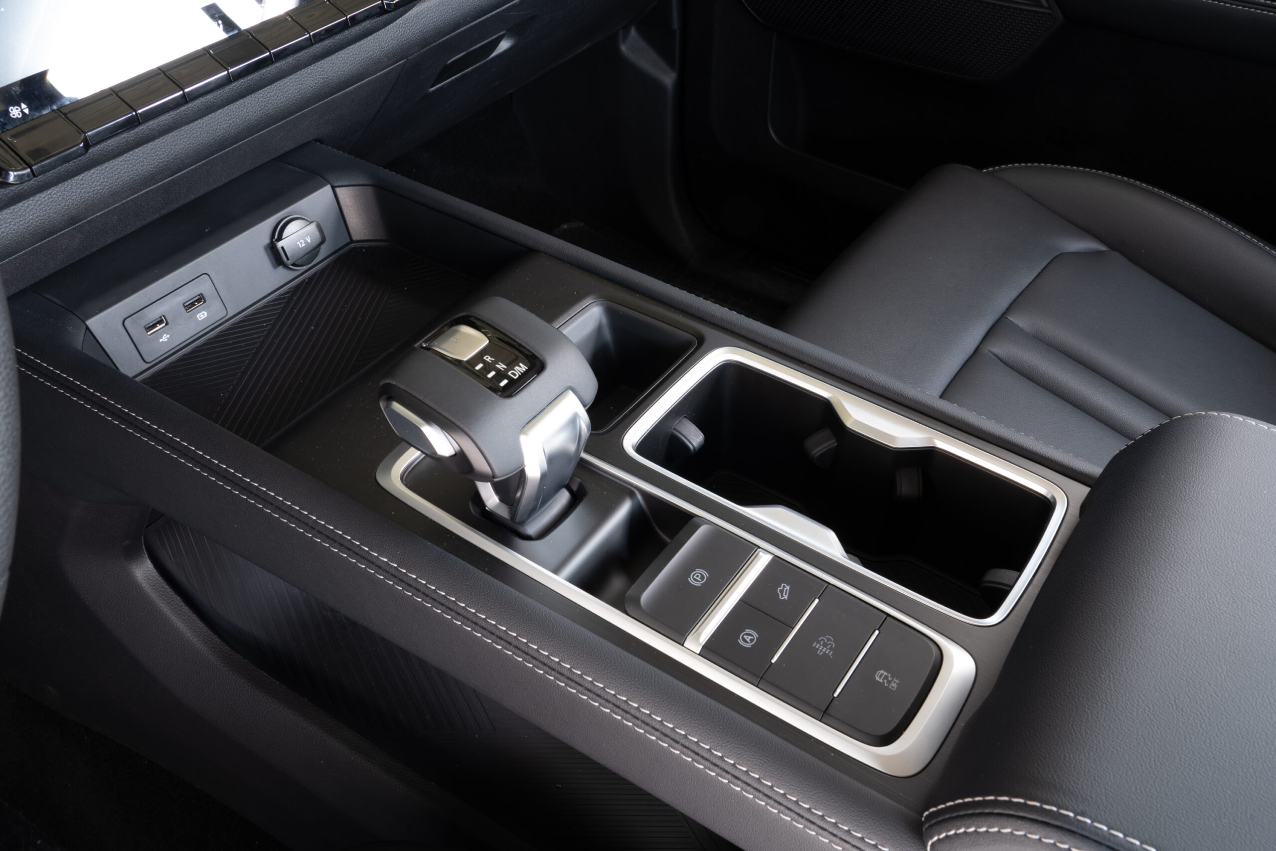 内饰 (5) 内饰 (5)