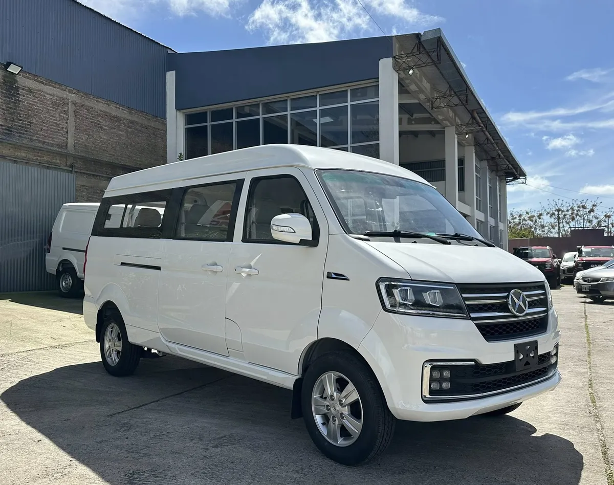 x30 electrica (3) SHINERAY X30L EV Miniván 100% Eléctrica 7 PASAJEROS 0Km - Image 1