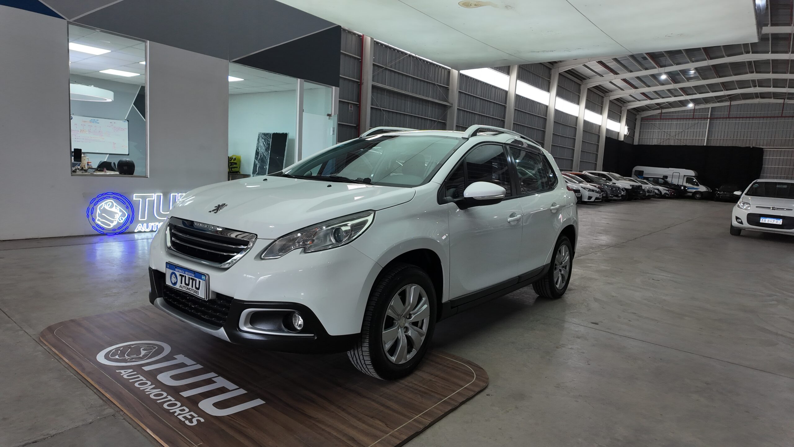 default 2008 ALLURE 1.6 2017 - Image 1