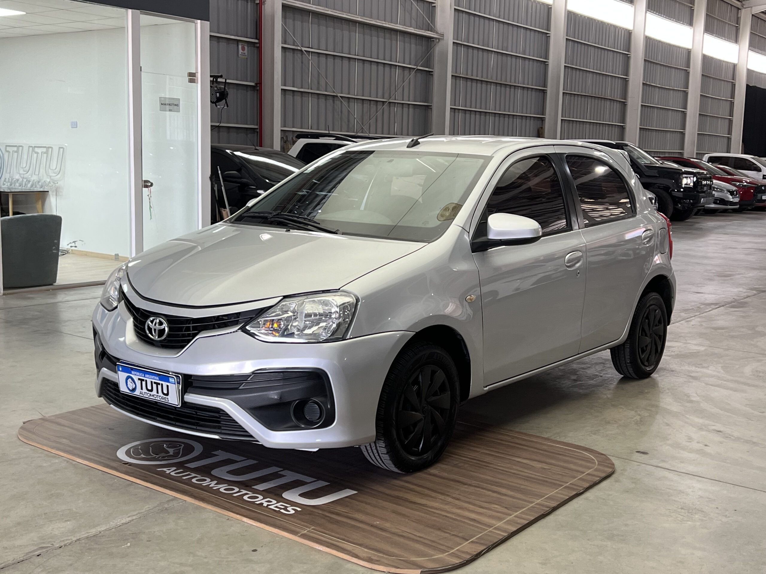 IMG_2504 TOYOTA ETIOS XS 1.5N MT6 5P 2018 - Image 1