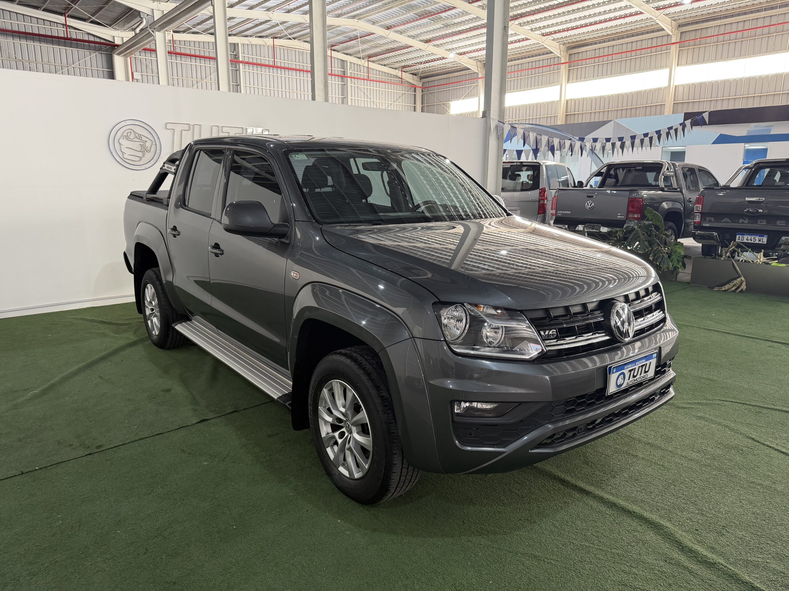 AF690YM_02 Volkswagen Amarok COMFORTLINE 4X4 AT V6 3.0L 258 CV - Image 1