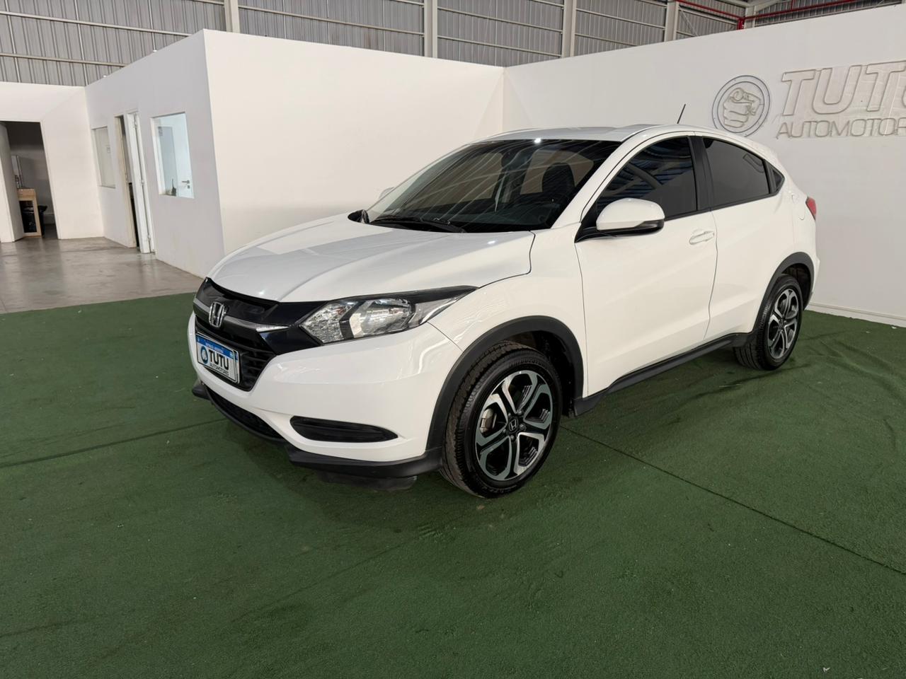 WhatsApp Image 2026-05-14 at 09.34.32 (1) HONDA HRV LX CVT 2017 - Image 1