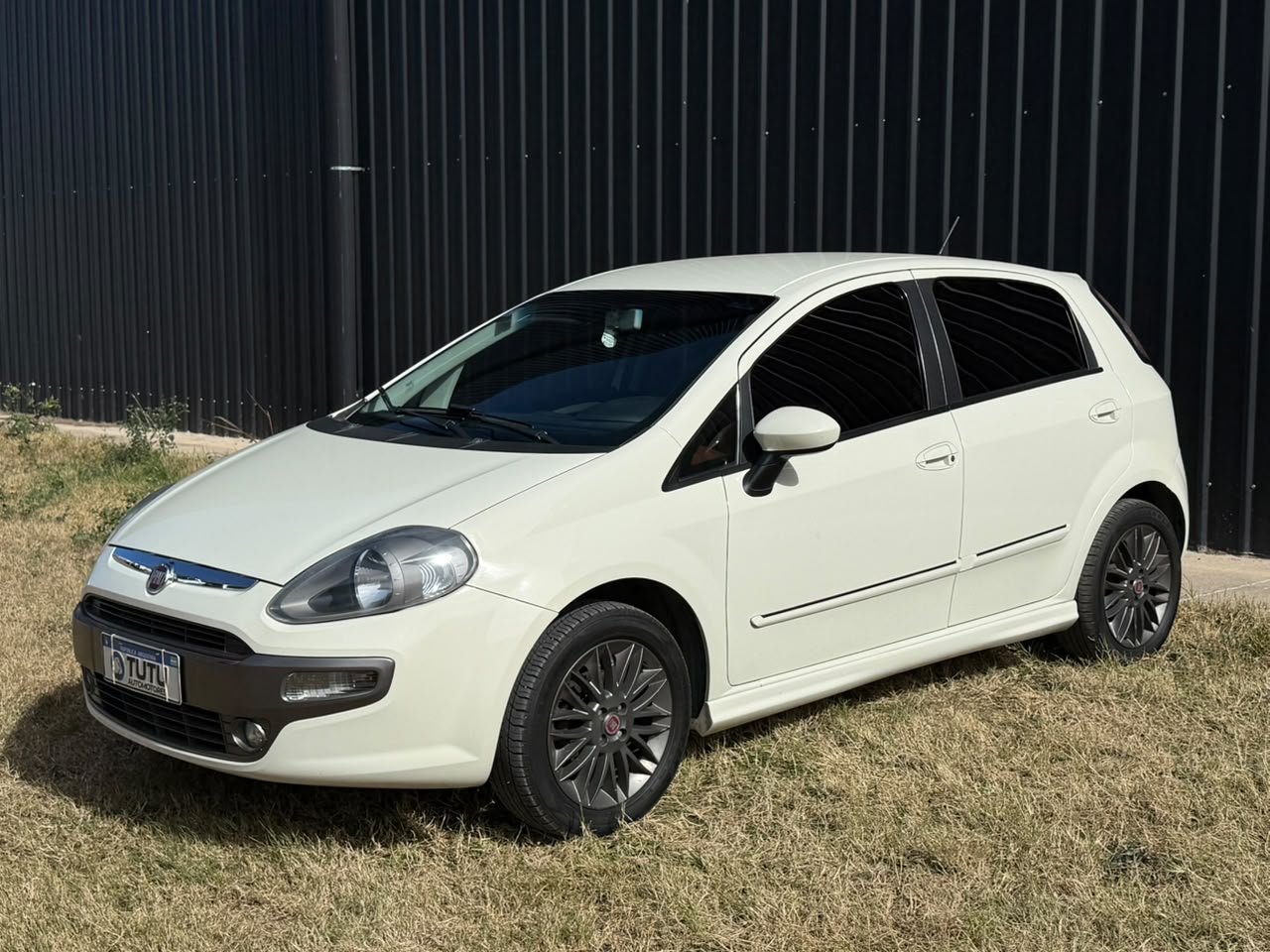 WhatsApp Image 2026-07-27 at 1.21.30 PM (1) FIAT PUNTO SPORTING 1.6 16V 2016 - Imagen 1