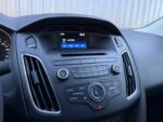 FORD FOCUS 4P 1.6L N MT S - Image 21