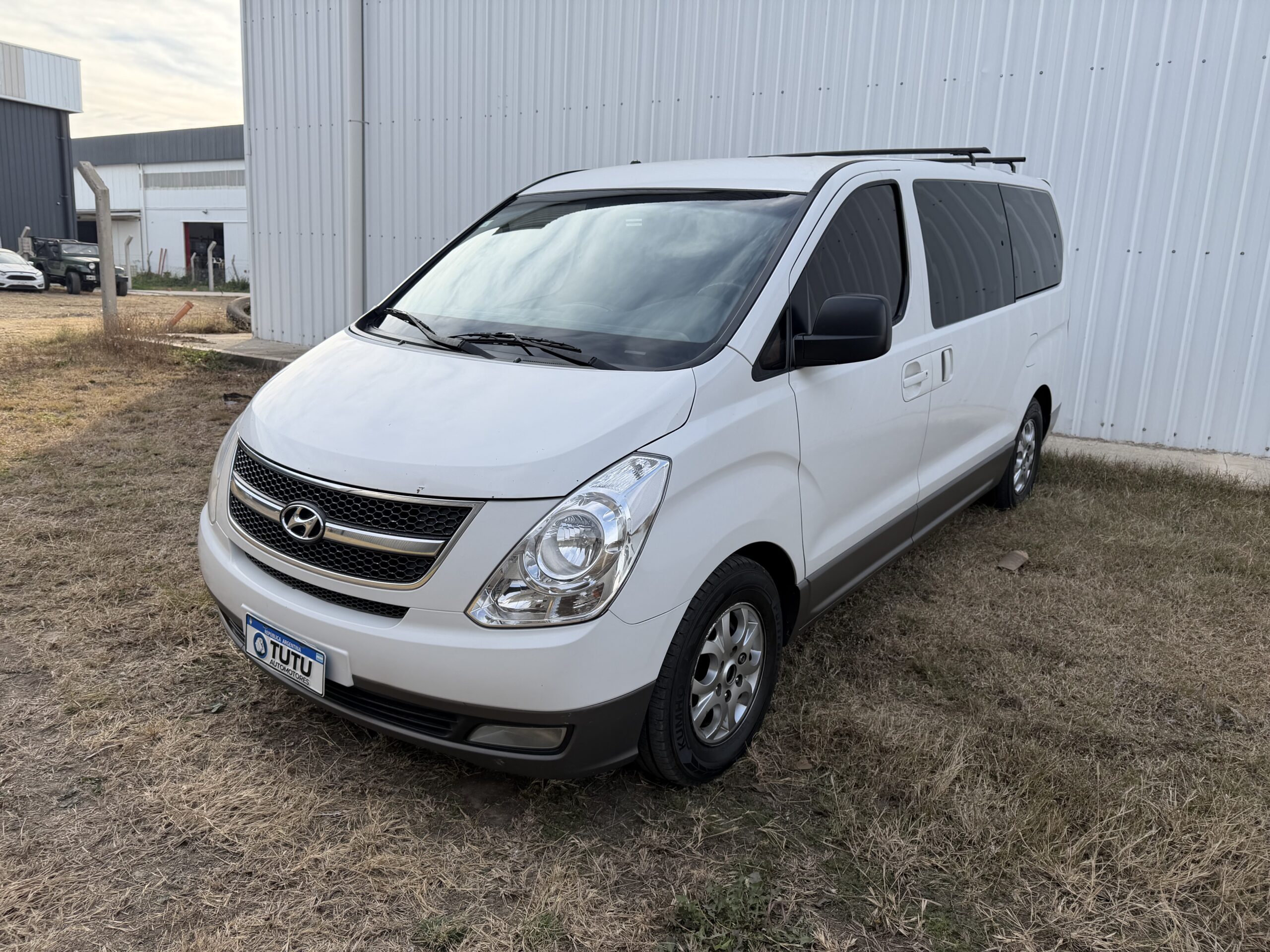 OBA961_02 HYUNDAI H1 PREMIUN 170CV AT 2014 - Image 1