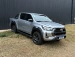 TOYOTA HILUX 2.8 CD SR 204CV 4X4 AT 2025 - Image 3
