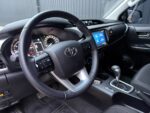 TOYOTA HILUX 2.8 CD SR 204CV 4X4 AT 2025 - Image 13