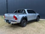 TOYOTA HILUX 2.8 CD SR 204CV 4X4 AT 2025 - Image 6