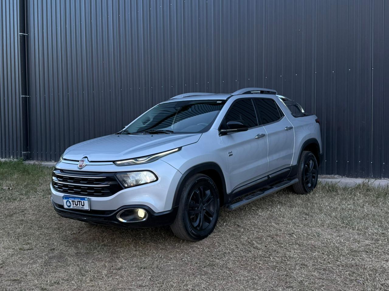 WhatsApp Image 2026-09-03 at 6.25.30 PM FIAT TORO VOLCANO 2.0 16V AT 4X4 2017 - Imagen 1