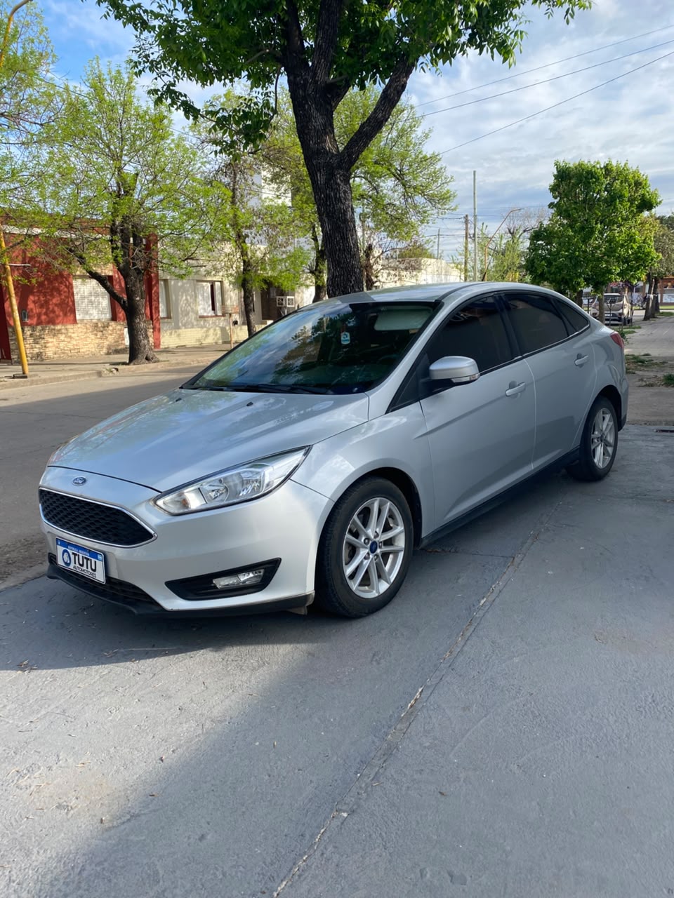 WhatsApp Image 2026-10-07 at 10.50.21 AM FORD FOCUS 4P 1.6L MT S 2017 - Imagen 1