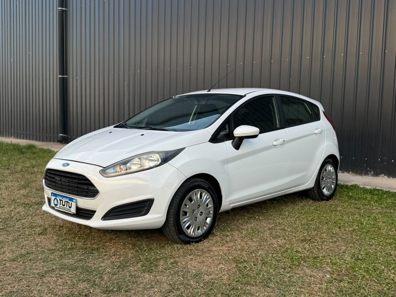 WhatsApp Image 2026-10-29 at 6.32.58 PM (1) FORD FIESTA KINETIC 1.6L S 5P 2015 - Imagen 1